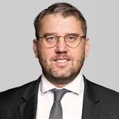 Stefan Pari 615X405
